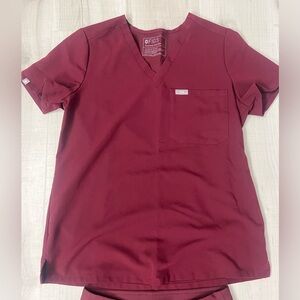 Figs - Catarina One Pocket Scrub Top - Garnet - Size Small